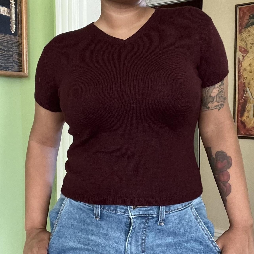 Dark maroon knit shirt top
